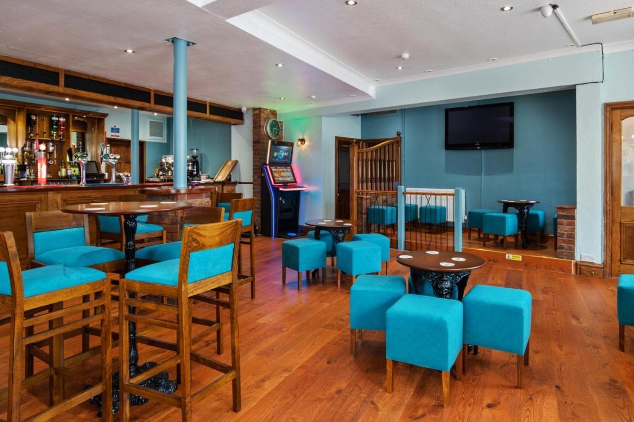 Castle Hotel Haverfordwest Esterno foto